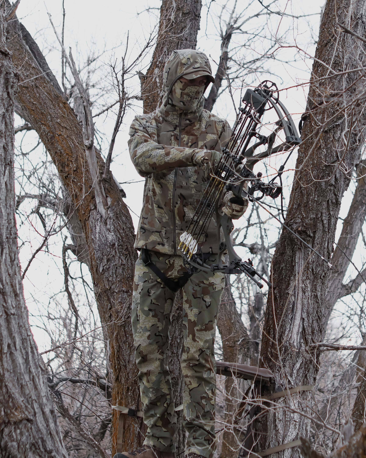 KUIU Proximity LT Hooded Jacket | Black